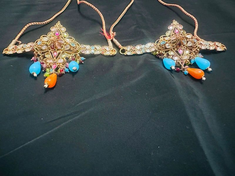 Exquisite Kundan &amp; Pearl neck Set