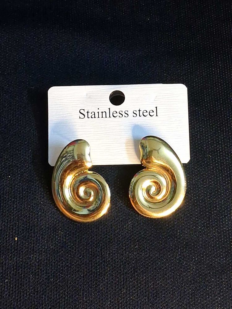 Gold Swirl Earrings