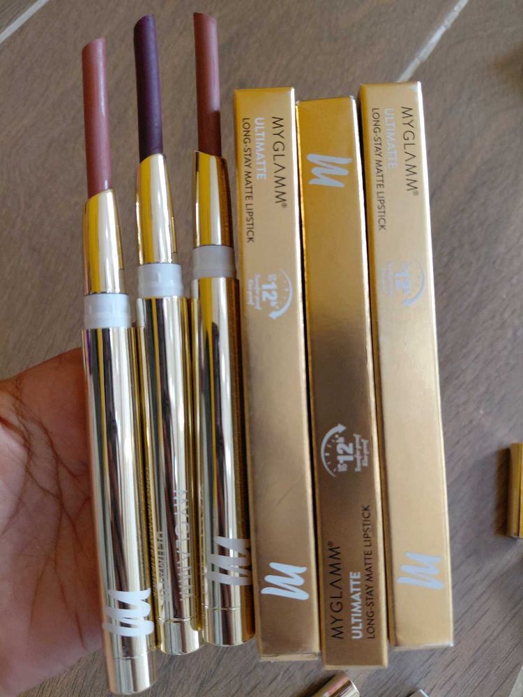 MyGlamm Ultimate Long Stay Lipsticks