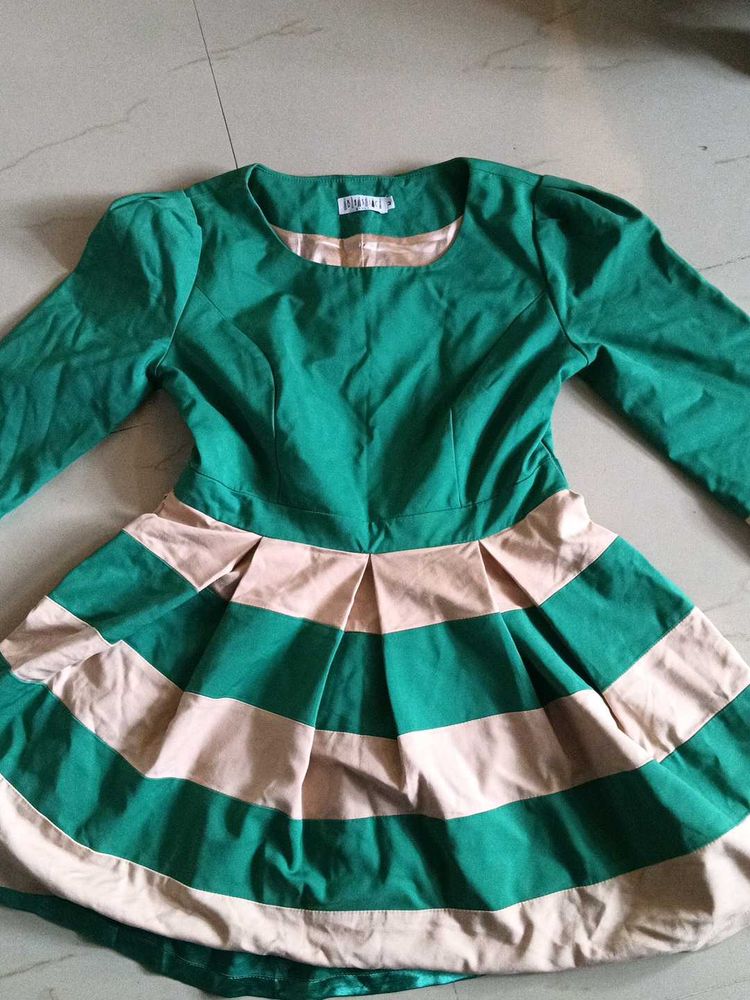 Chic Green &amp; Beige Striped Dress