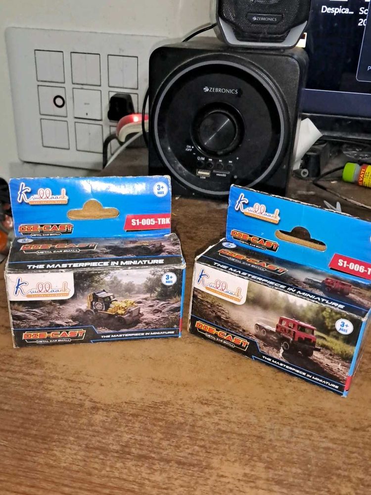Die-Cast Miniature Toy Trucks (Set of 2)