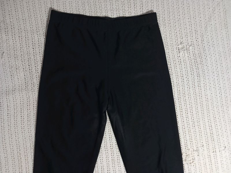 New GYM trouser For Girls Stylish And All Black