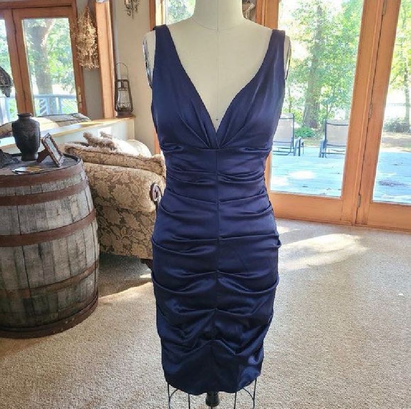Navy Blue V-Neck Bodycon Dress
