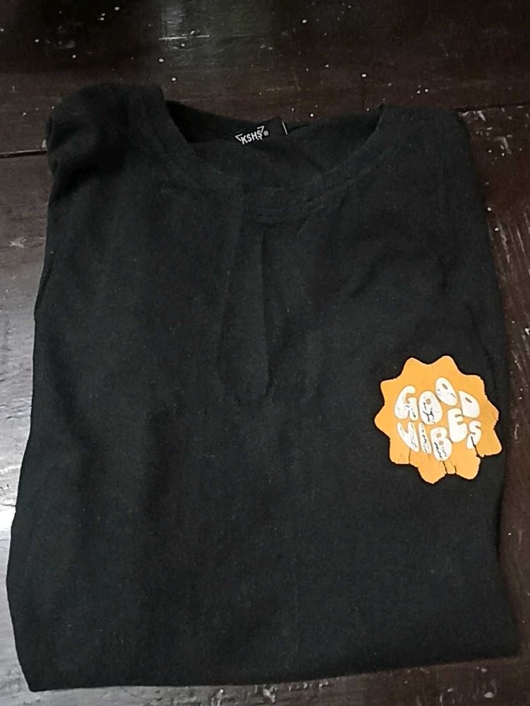 Black T-Shirt with "Good Vibes" Graphic