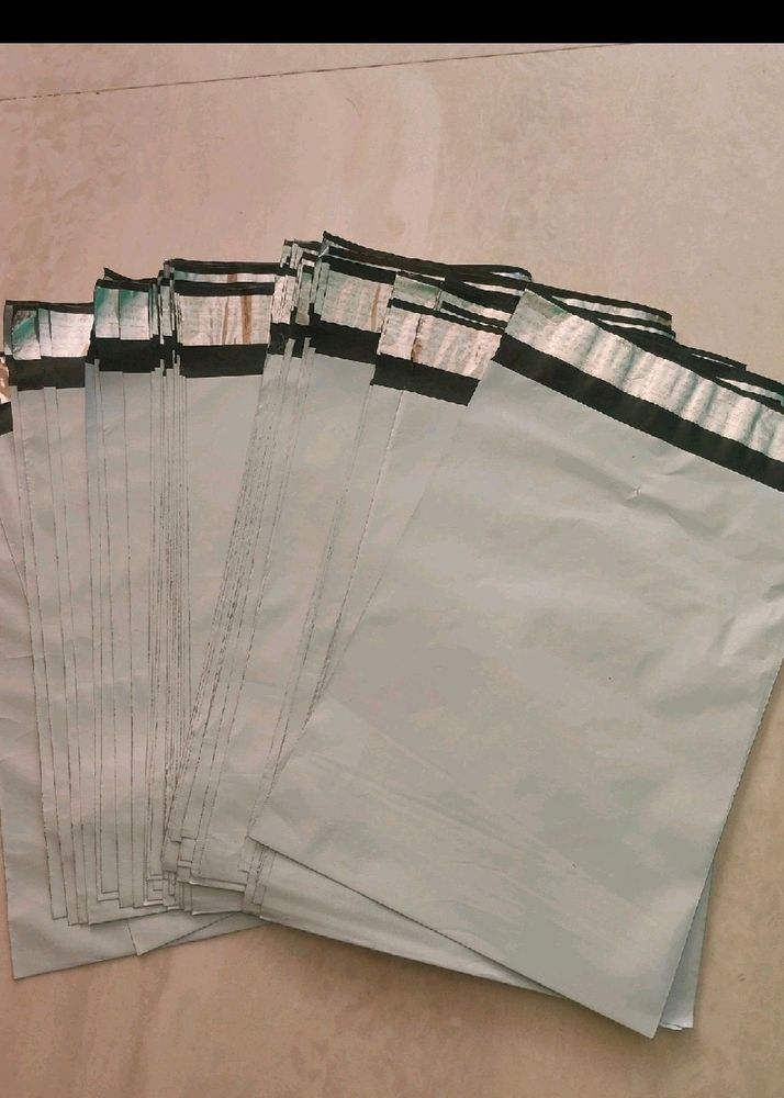 70 Shipping Bags