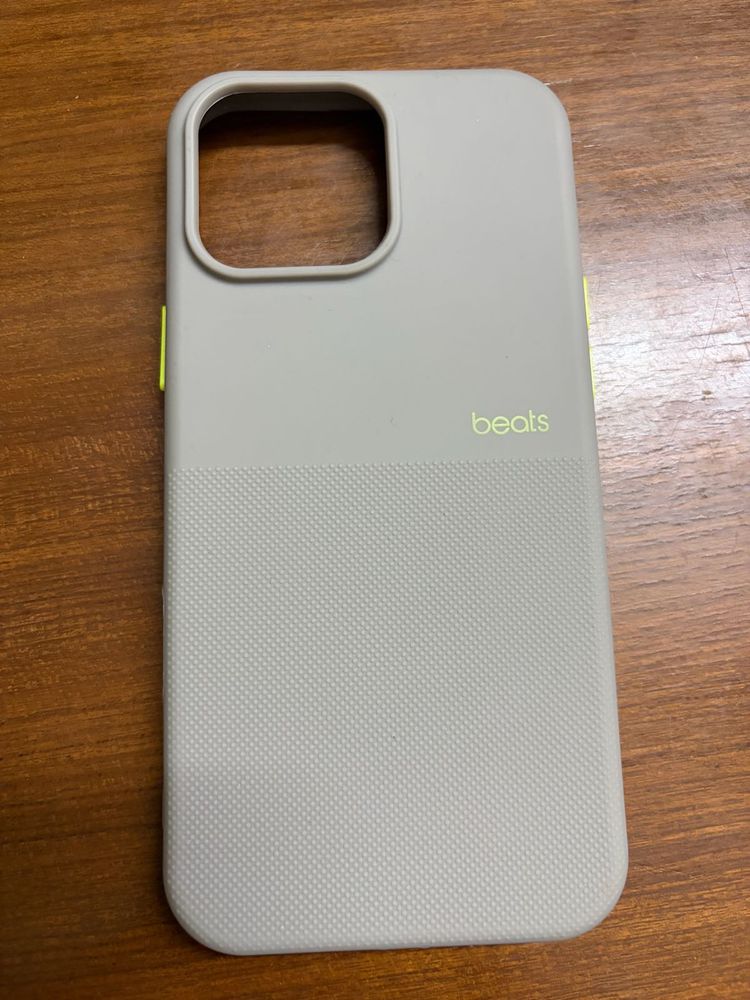 Beats copy iPhone 16 pro max Case