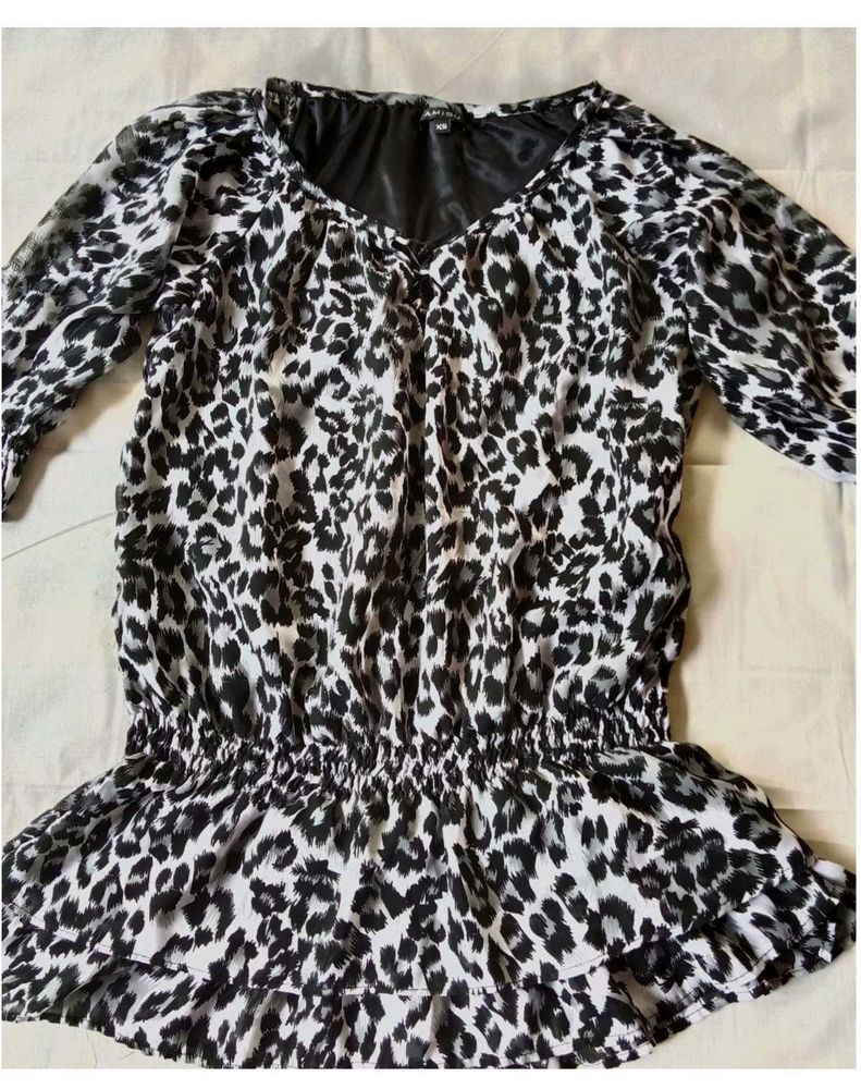 Chic Leopard Print Sheer Sleeve Top