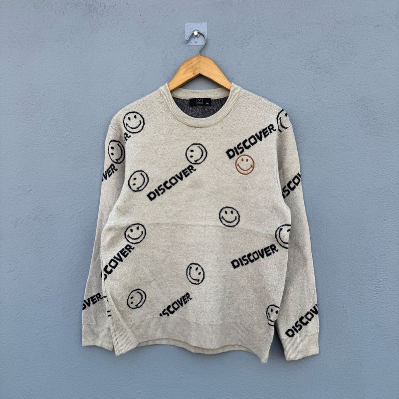 Smiley Face Discover Print Sweater
