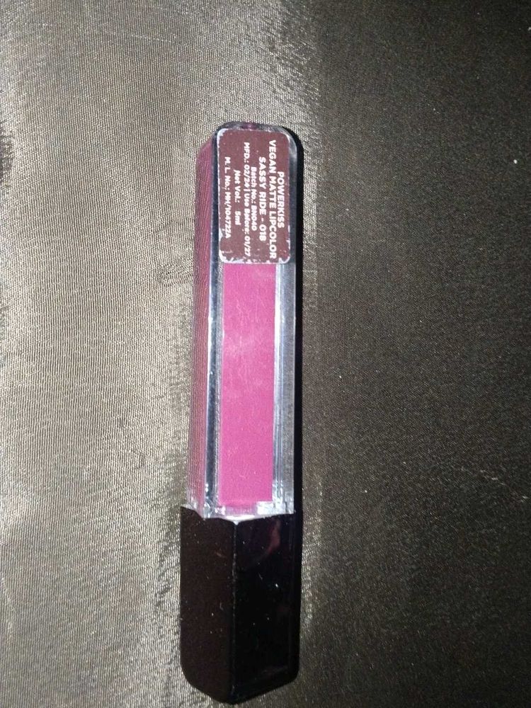 Powerkiss Vegan Matte Lipcolor( water proof long-l