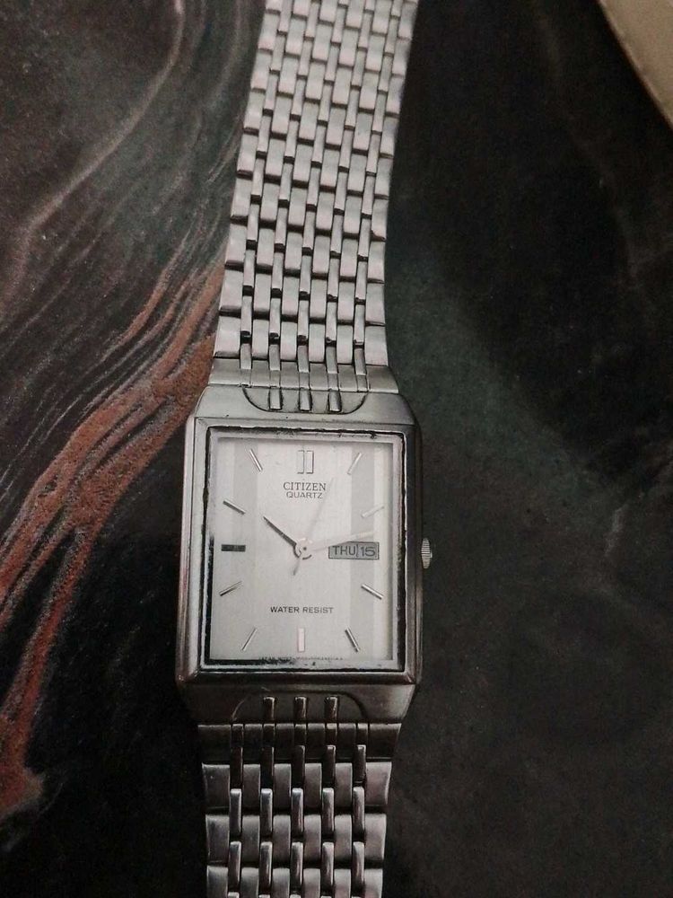 Citizen Quartz Watch - Classic Style