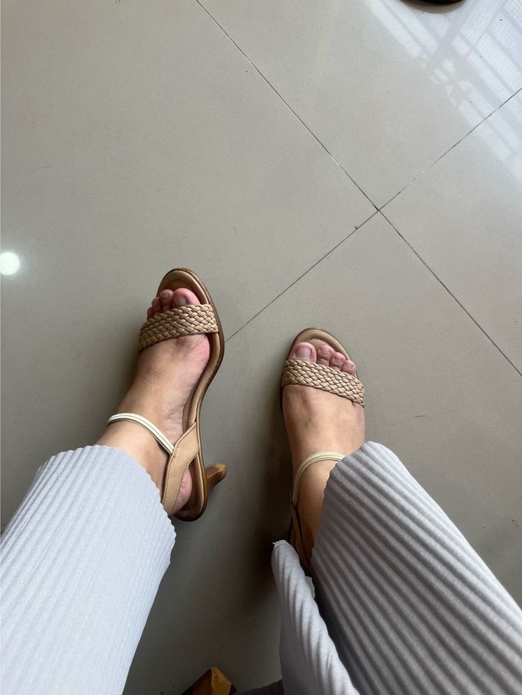 Bata size 6|39 heels