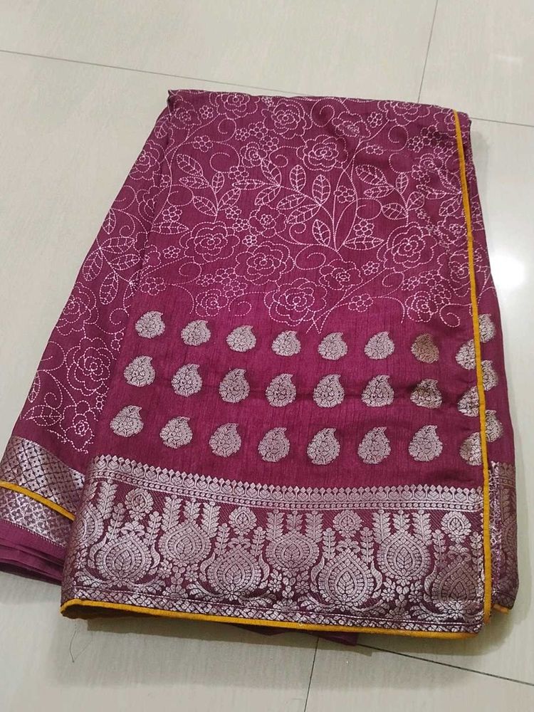 Elegant Purple Saree with Intricate Designs