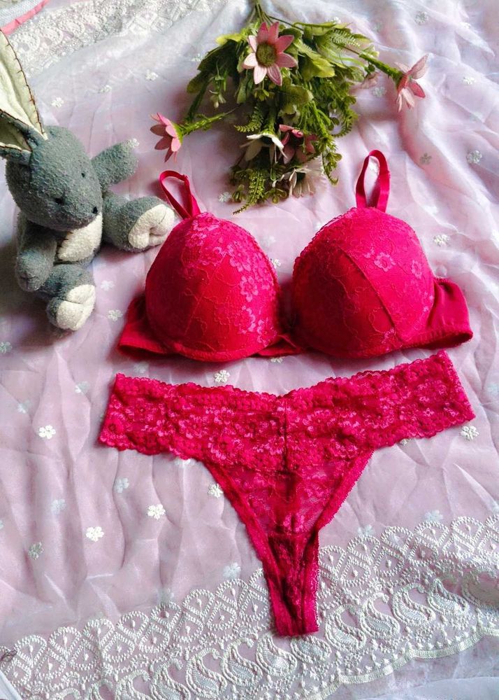 Lace H&amp;m Bra and thong set