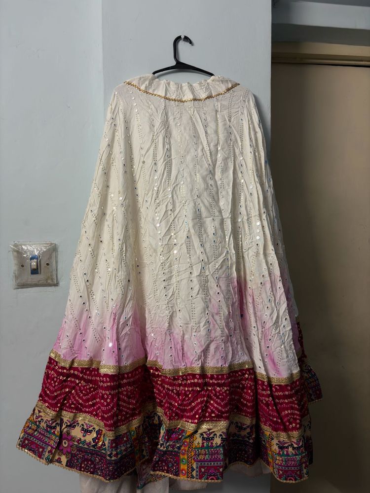 Beautiful White &amp; Pink Ethnic Skirt