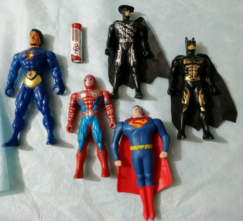 5 medium size toys.