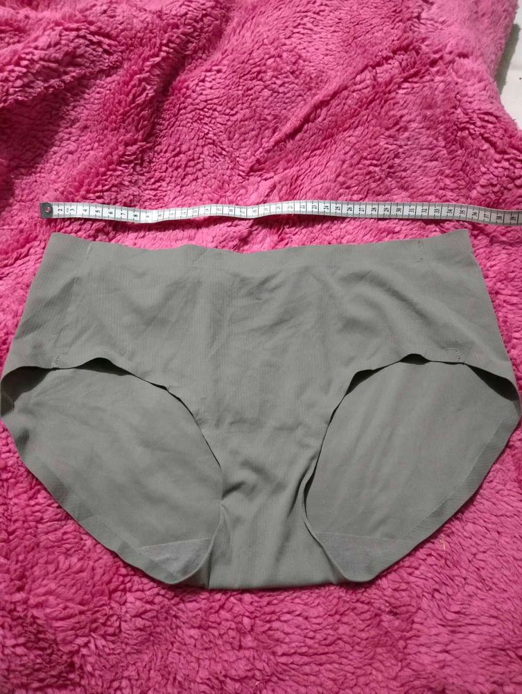 Seamless Grey Briefs