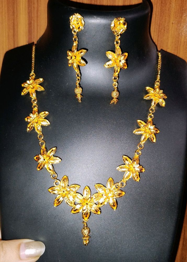 Golden Jewellery Set