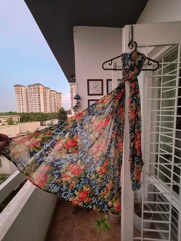 Very Beautiful Chiffon Floral Scarf/Dupatta