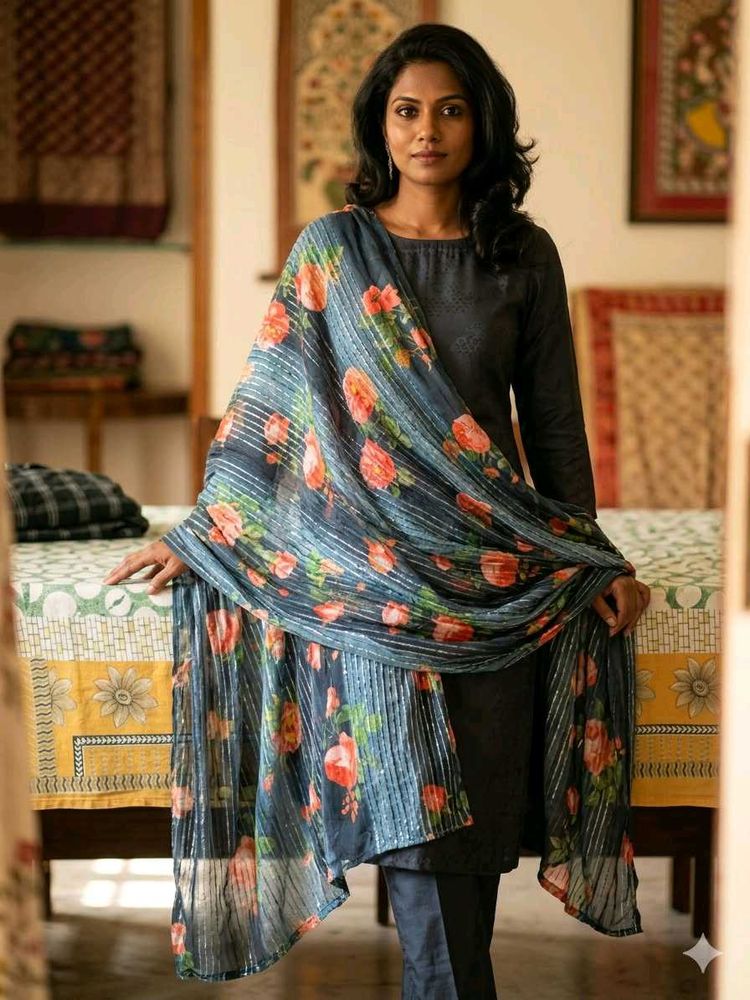 Elegant Floral Print Shawl &amp; Kurta Set