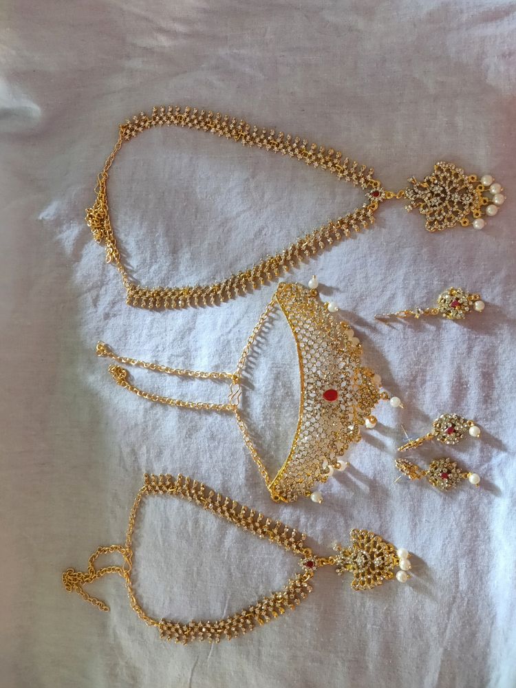 Golden Jewellery Set