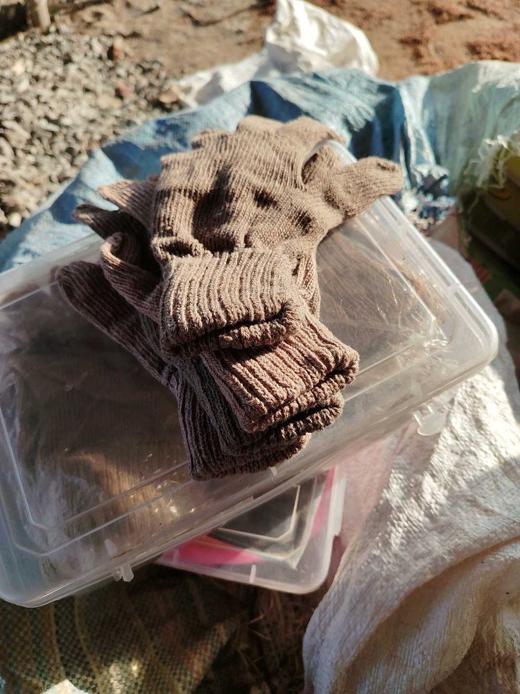 Brown Gloves