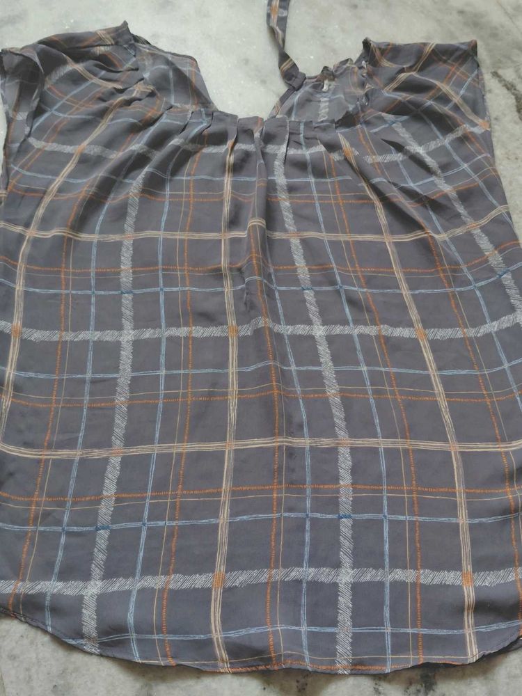 Chic Plaid Tunic Top