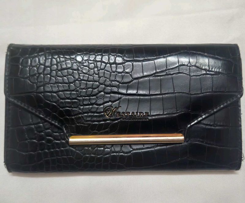Chic Black Croco Wallet