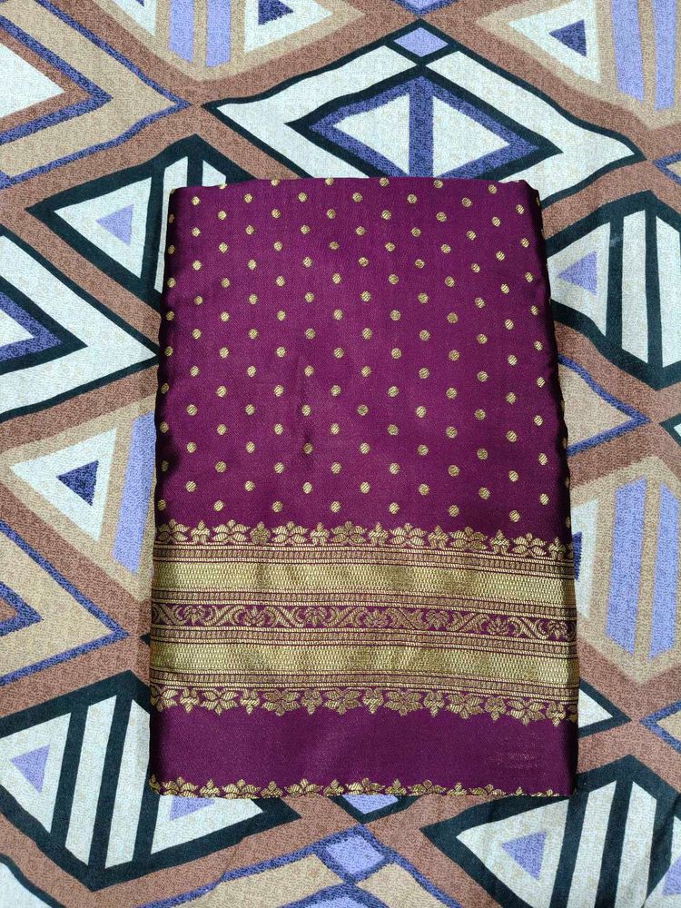 Elegant Purple Saree with Gold Polka Dots
