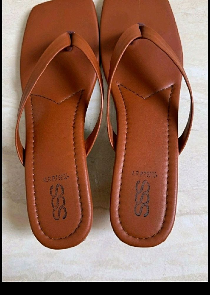 Brown 🤎 heels