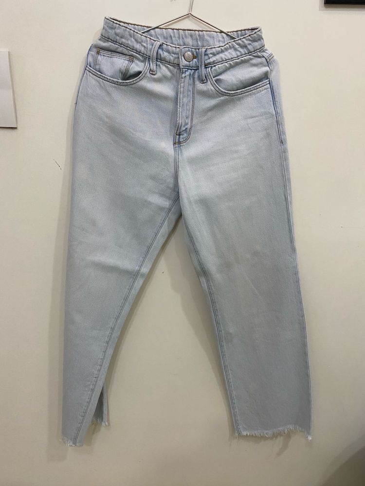 Light Wash Cropped Jeans