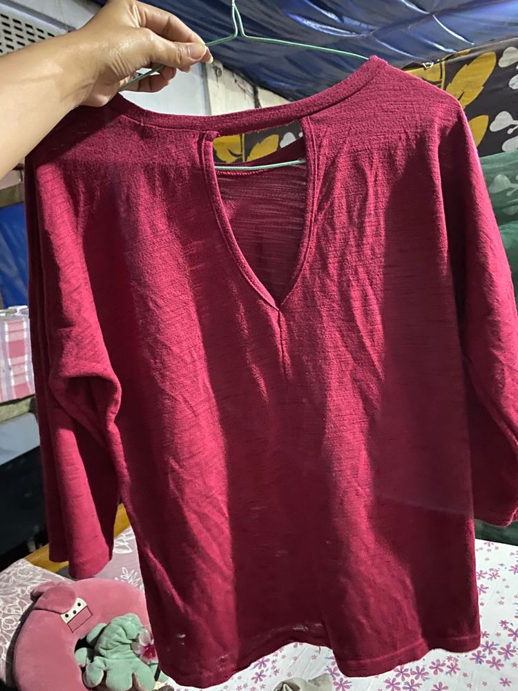 Chic Maroon V-Neck Top with Keyhole Detail