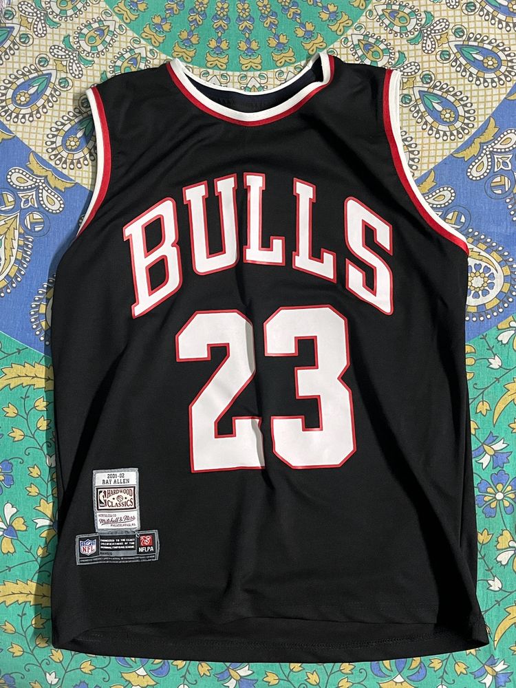 BULLS 23 BASKETBALL JERSEY