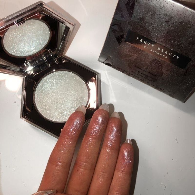 Fenty Beauty Diamond Bomb Highlighter