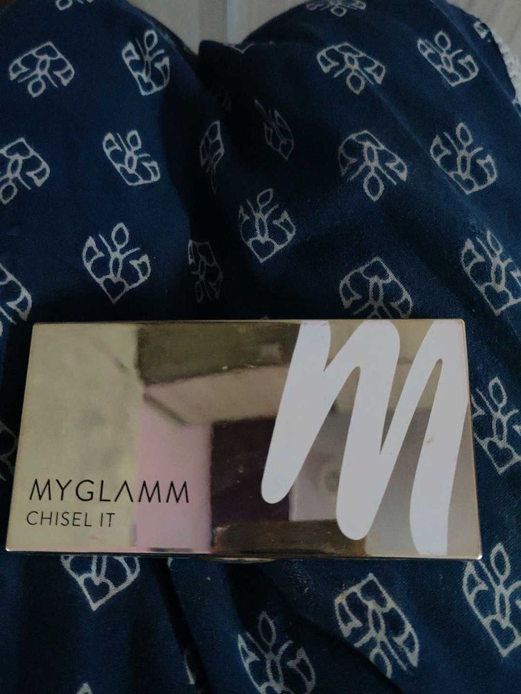 MyGlamm Chisel It Contour &amp; Highlight Kit