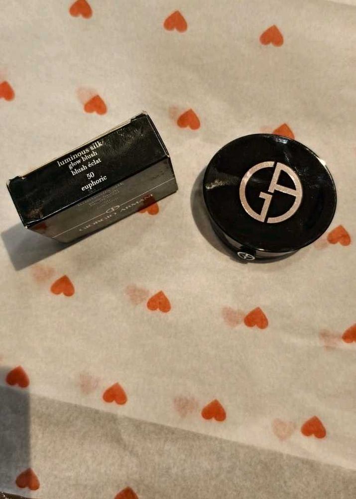 Giorgio Armani Luminous Silk Glow Blush 50