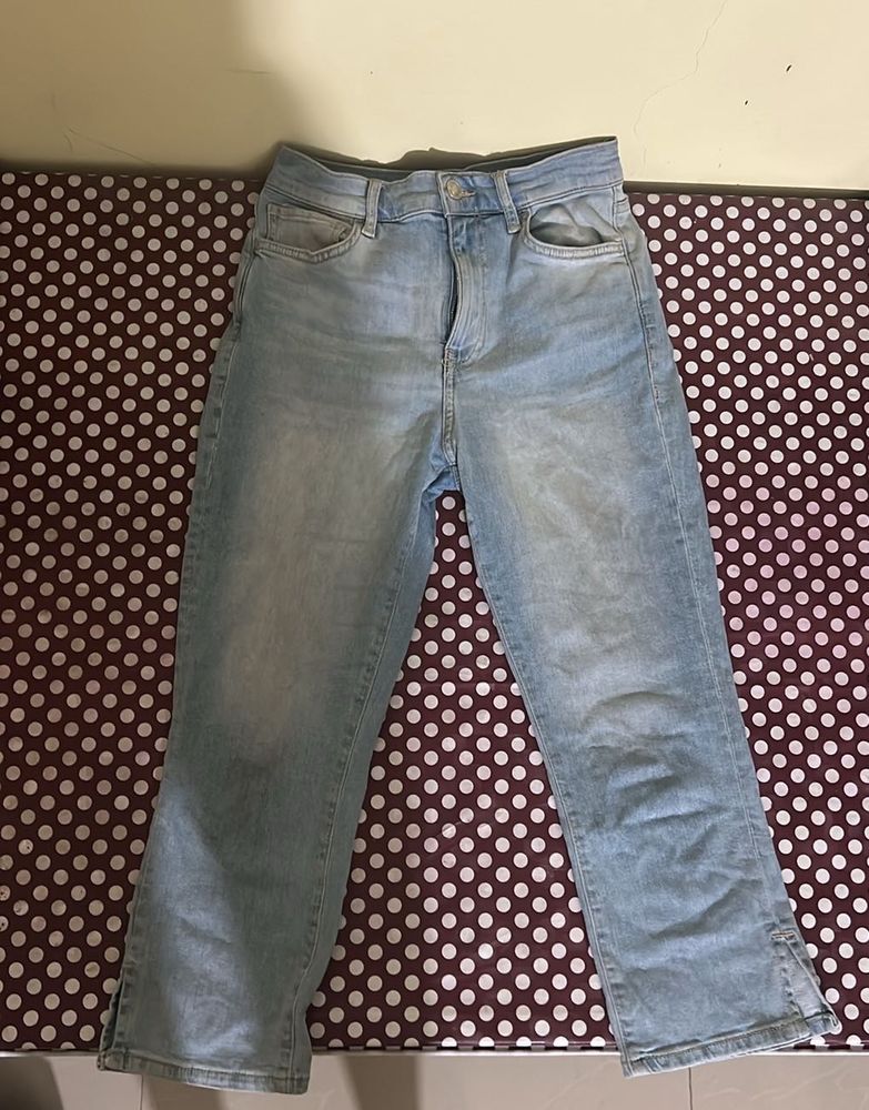 Light Wash Cropped Jeans