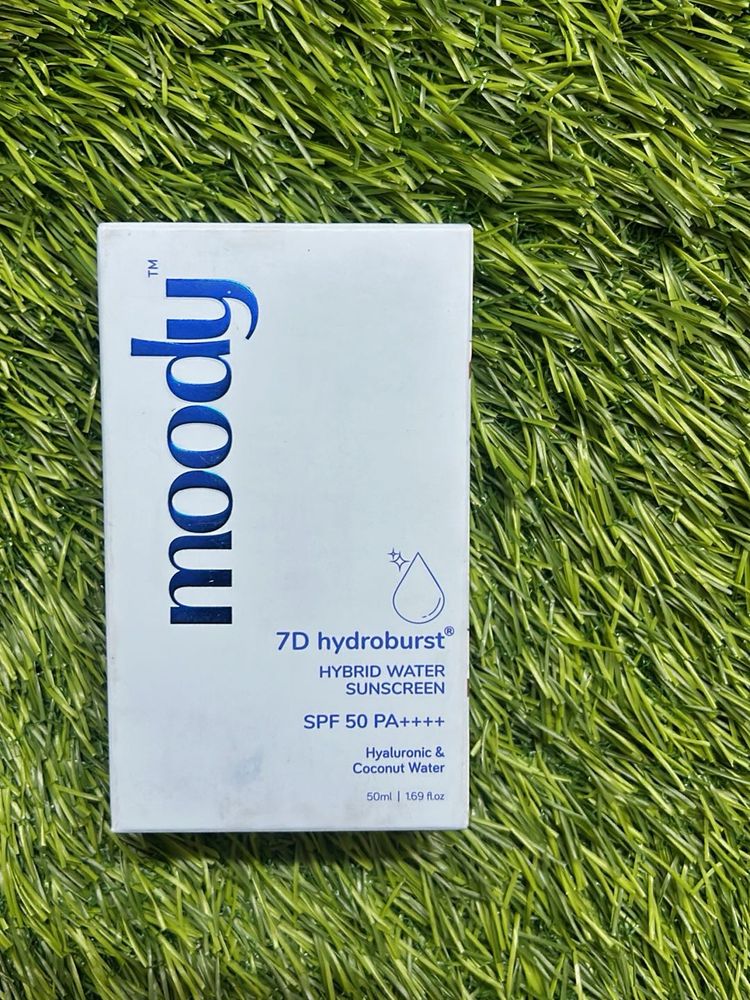 Moody 7D Hydroburst Hybrid Water Sunscreen SPF 50