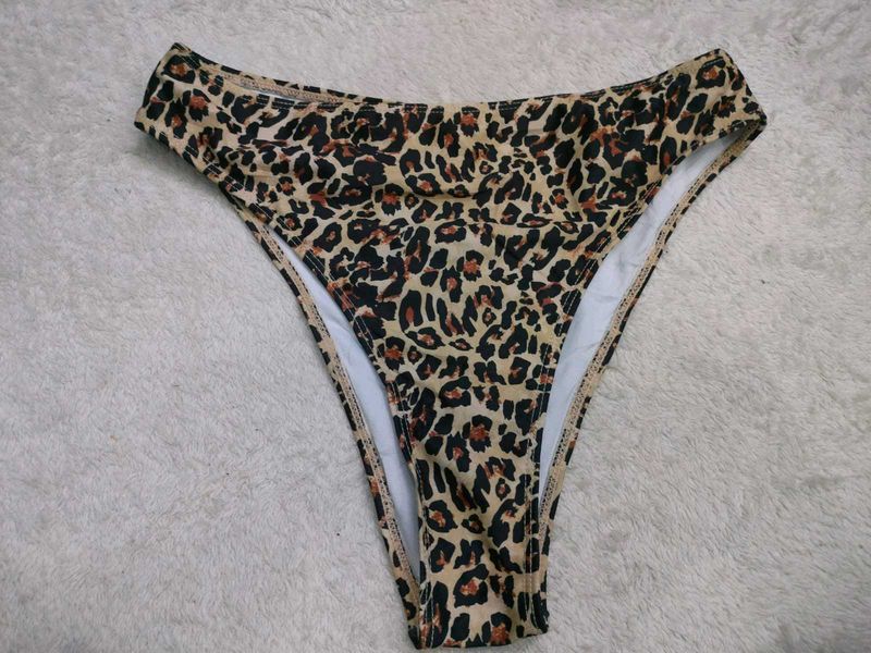 Stylish Leopard🖤 Print Bikini Bottom