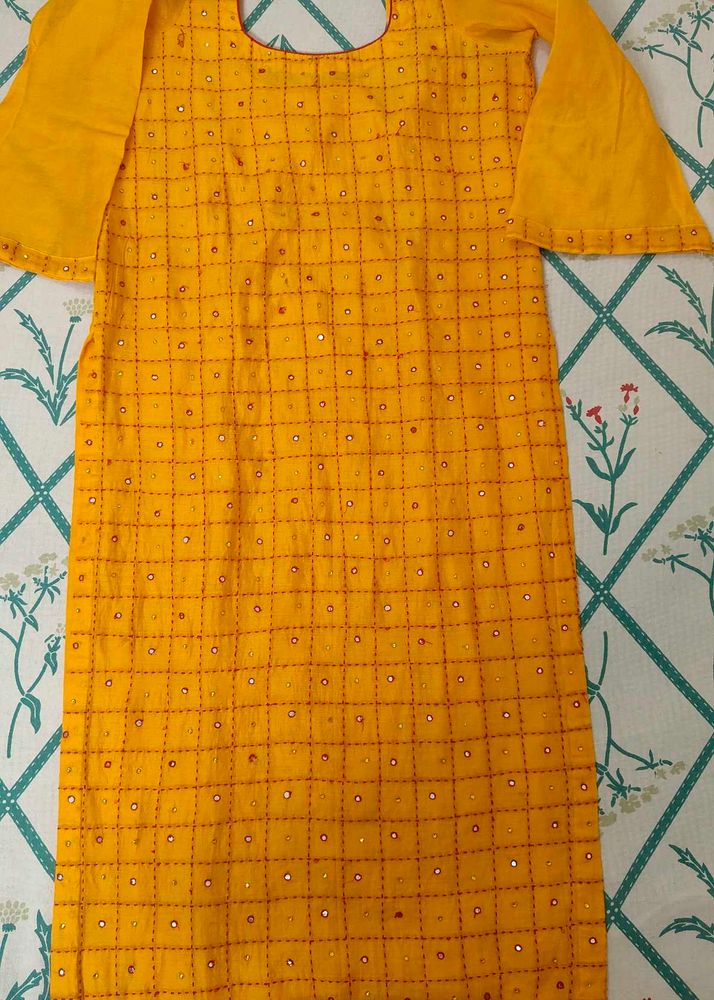 beautiful yellow colour suit medium size
