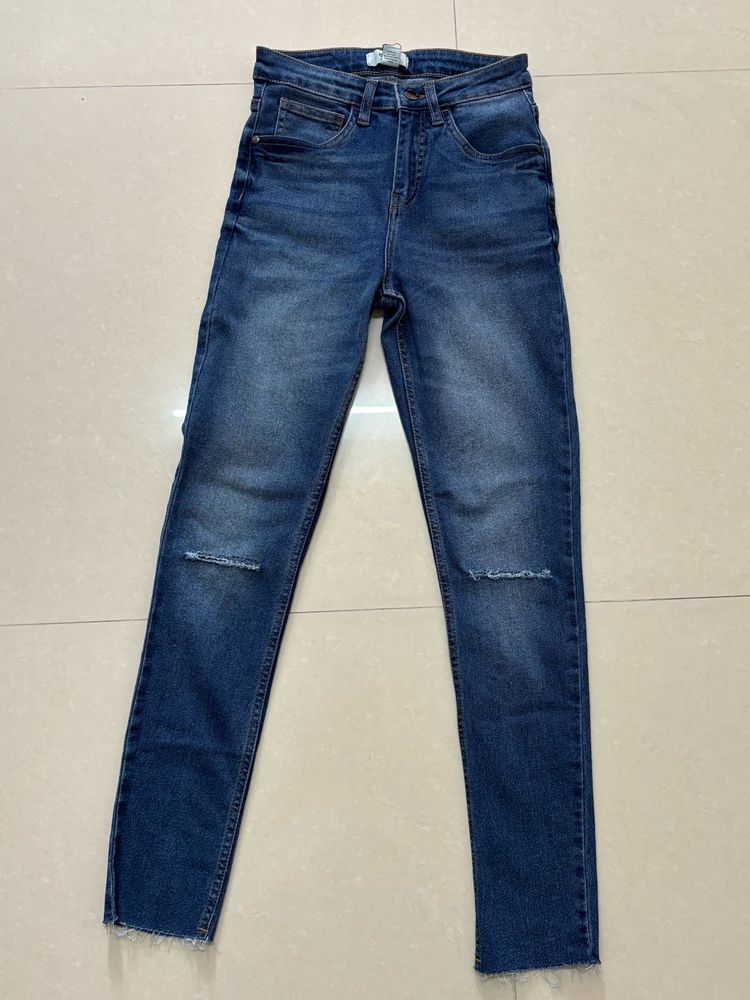 FOREVER21 Women's Blue Distressed Denim Jeans