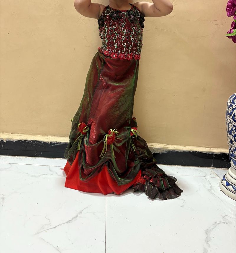 Beautiful Red &amp; Green Gown