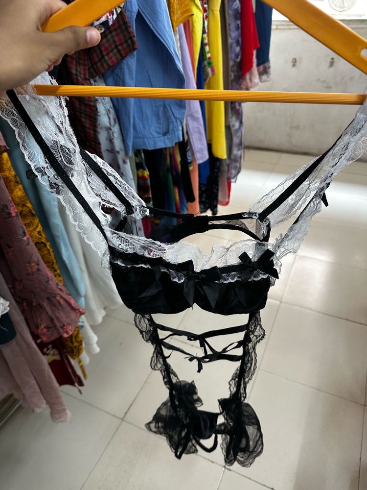 Black Lace Lingerie Set