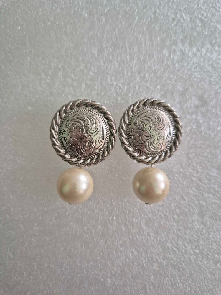 Elegant Pearl Drop Earrings