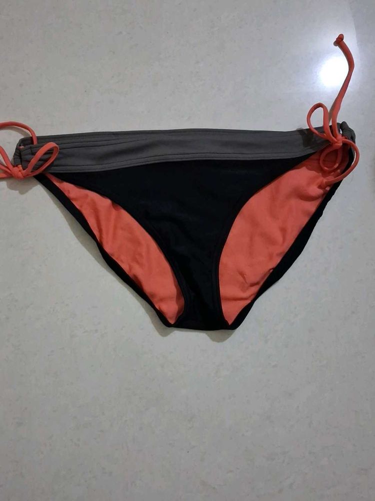 Stylish Bikini Bottom with Ties