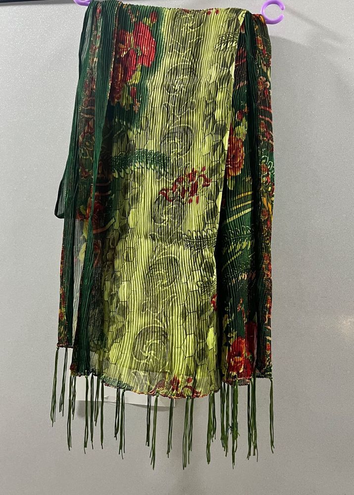 Green Floral Print Pleated Dupatta