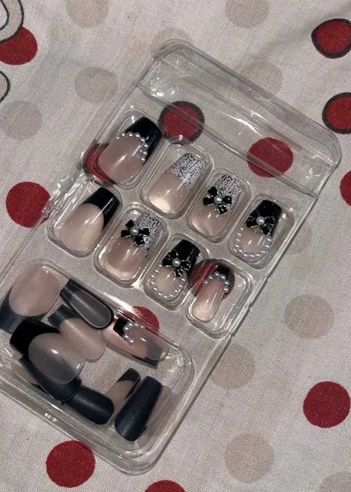 Designer Press-On Nails