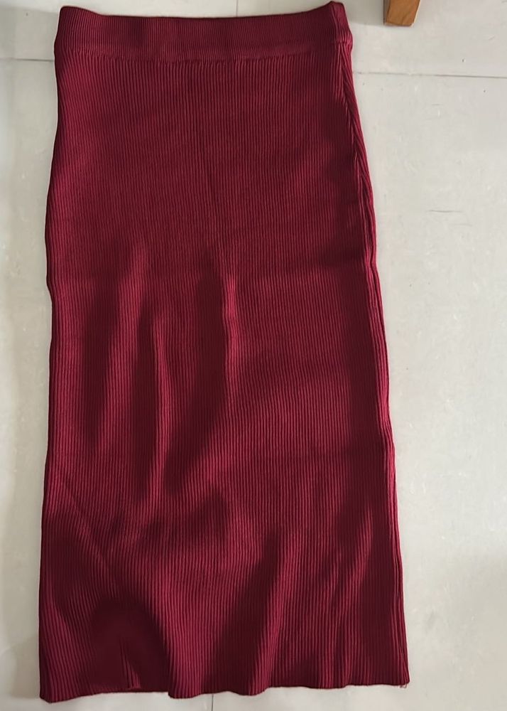 Ribbed Knit Midi Skirt