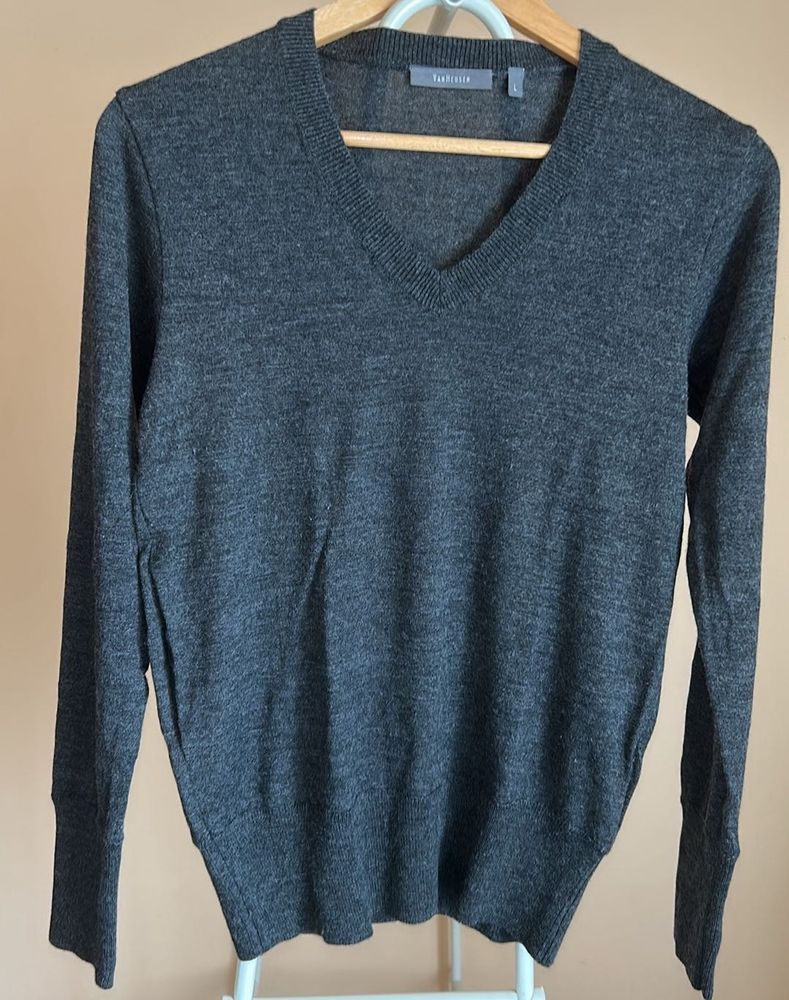 Classic V-Neck Long Sleeve Sweater