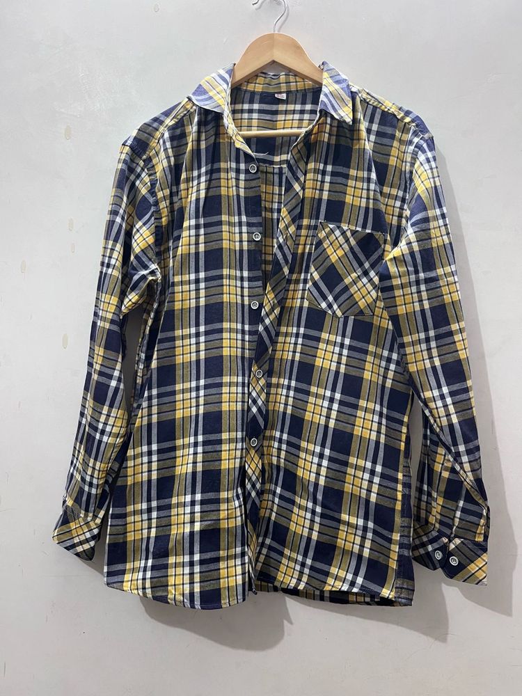 Women’s Plaid Oversized Button-Up Shirt