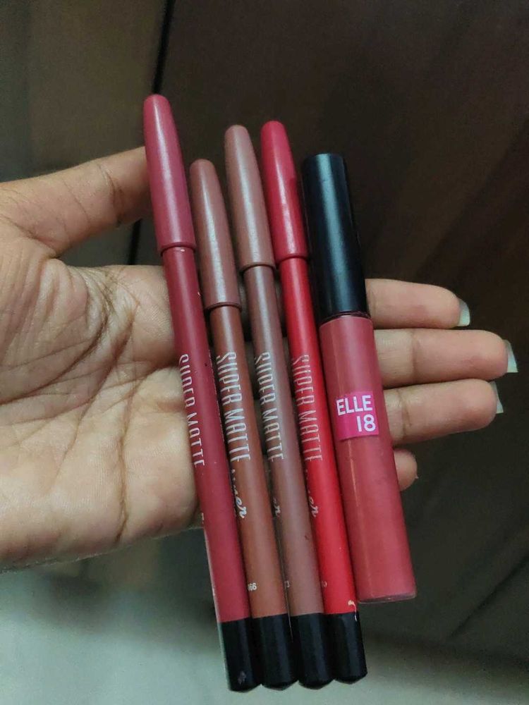 Elle 18 Lipsticks &amp; Liners ( Set of 5)